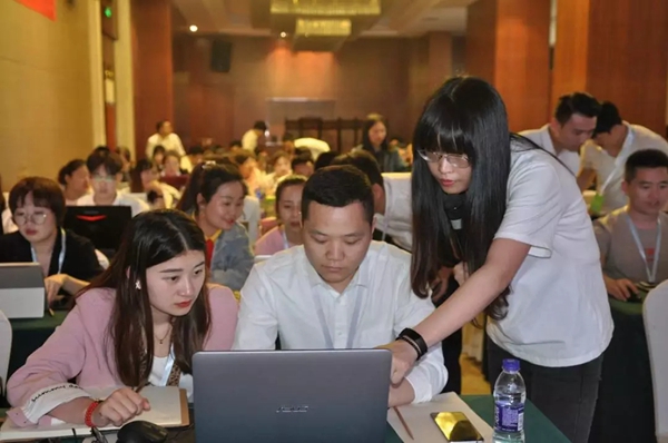 艺龙壁布ART商学院2019第一期培训会完美收官，开启崭新华彩乐章！