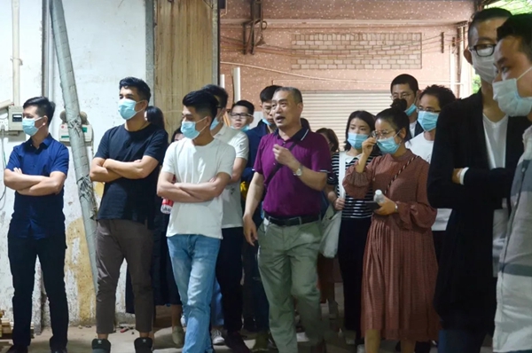 丰成帝纳深圳店面组织居众设计院团队60余人莅临丰成家居参观指导工作！