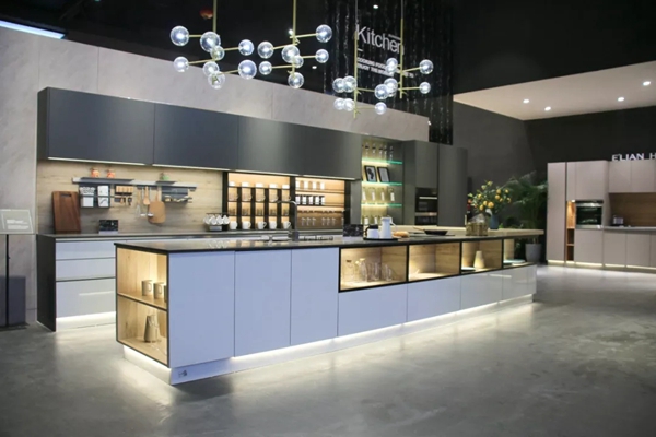 伊恋全屋定制再出发，邀您6月成都家具展再续华章！