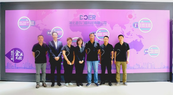 道尔门窗迎来康居认证中心专家对产品进行认证交流