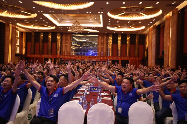 卡诺亚定制家居召开“前置营销，渠道突围”2019重点经销商峰会