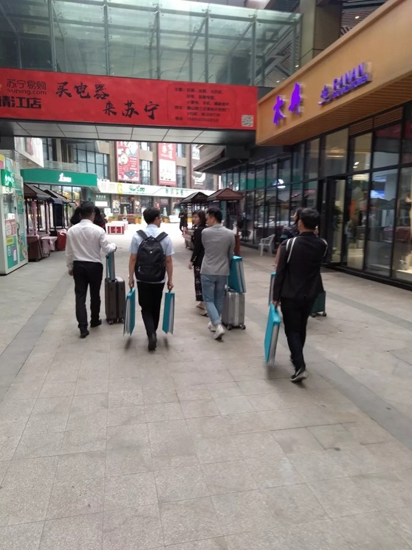 欧仕莱墙布LKH设计师认证培训会常州站正式开始，为更好地服务年轻群体！