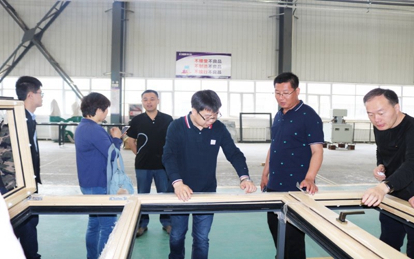 道尔门窗迎来中海呼市公司考察团参观考察