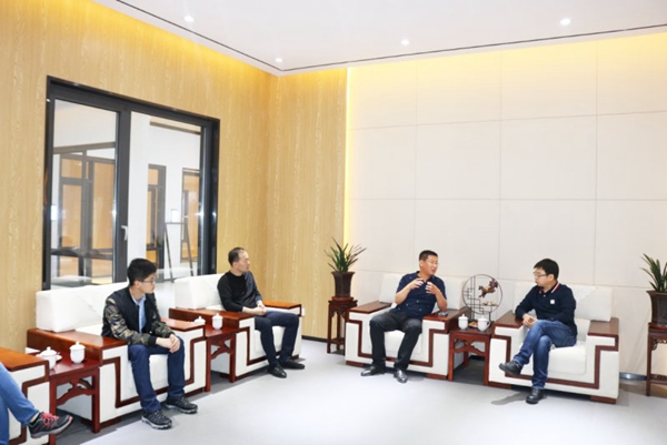 道尔门窗迎来中海呼市公司考察团参观考察