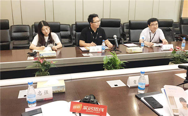 中国建博葵花奖走访调研团走访涂鸦智能、萤石