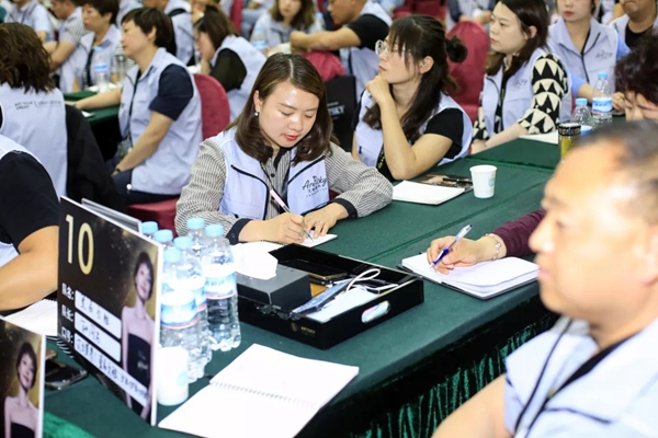 艾是墙布2019 “新零售·大商思维”北区培训会成功举行，打造品牌深远影响！