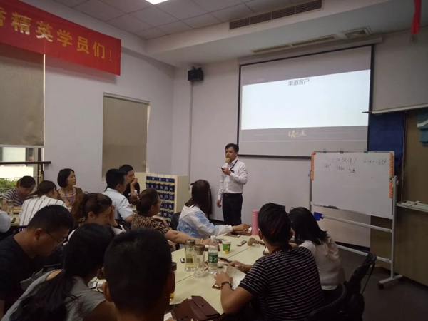 御秀刺绣墙布春秋学院第三课堂第31期培训会完美收官,收获满满!
