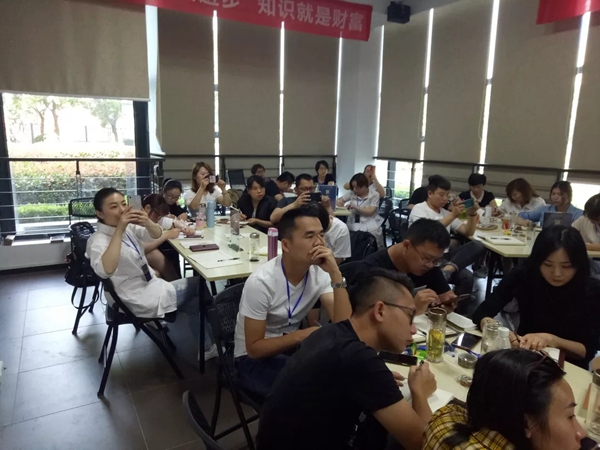 御秀刺绣墙布春秋学院第三课堂第31期培训会完美收官,收获满满!
