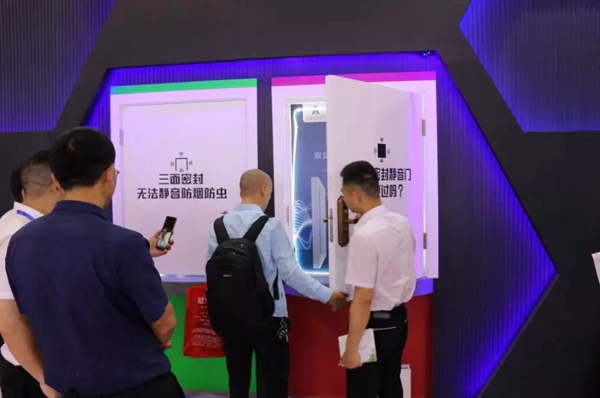 永康门博会第一天，王力展馆门庭若市！