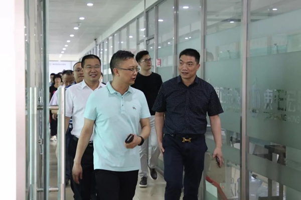 华商·MBA走进栢斯格总部：科技创新榜样力量！