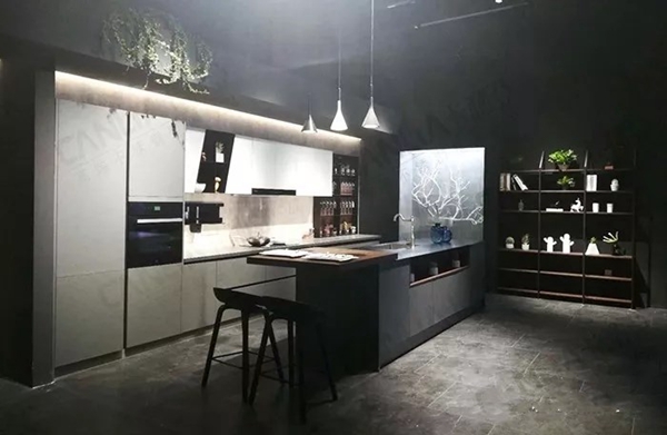 卡利亚亮相第24届上海厨卫展，卡利亚全钢定制点燃全场