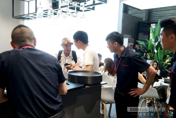 直击固诺家居上海展位现场，展会首日火爆非凡！