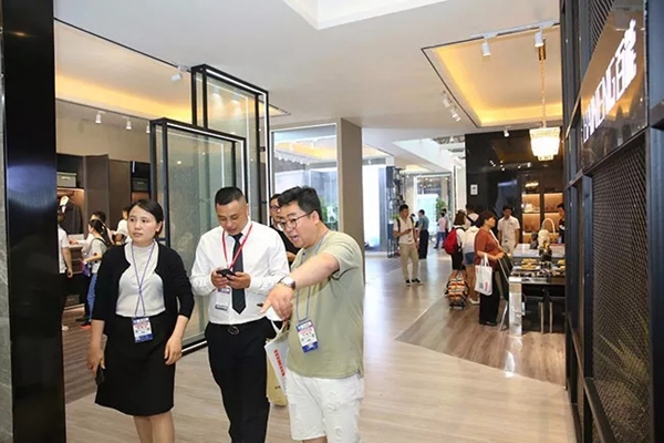 百能橱柜携硬核新品亮相中国国际厨卫展,参展首日燃爆全场!