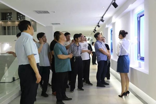 科饶恩系统门窗迎来安阳市建设科技协会、门窗幕墙专业委员会参访团参观考察