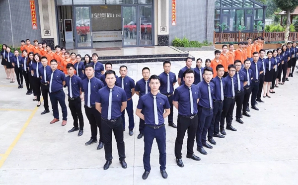 御皇贵族门窗2019精英团队整装待发，一起为爱筑家！