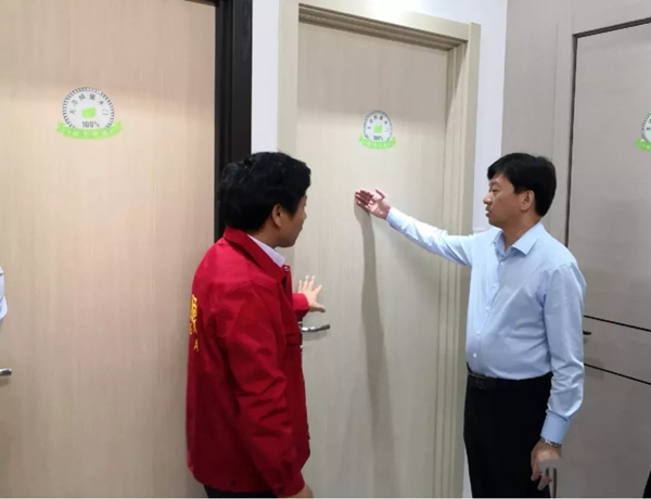 中共江山市委童书记一行领导莅临顾家木门展厅参观视察！