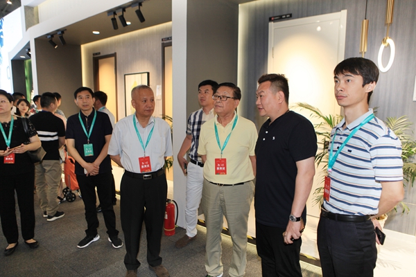 3D无漆木门亮相第六届中国西部门窗暨定制家居博览会！