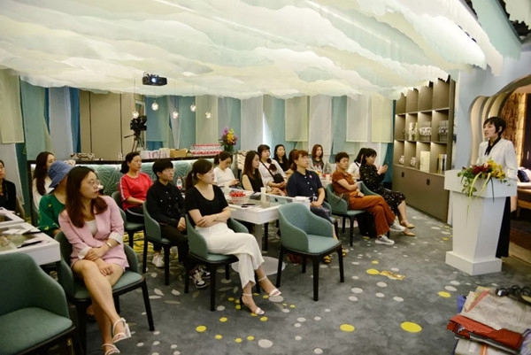 美登斯布艺首届美学与营销分享研讨会成功举办，让我们一起携手同行！