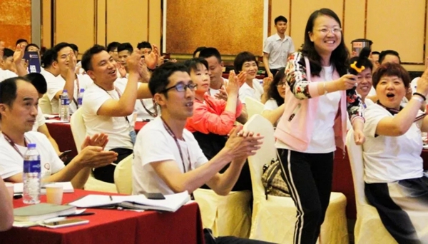轩尼斯门窗全国经销商经营管理特训营圆满结束！