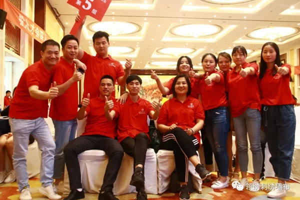 领绣刺绣墙布商学院2019精英培训会正在进行中，看有什么干货！