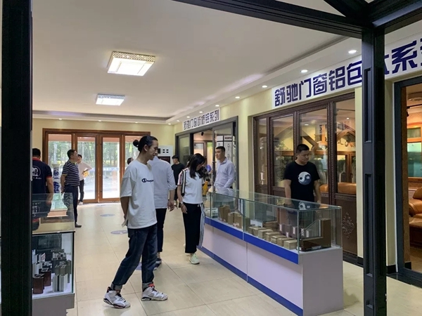 舒驰门窗迎接红星美凯龙M+团队一行参观考察
