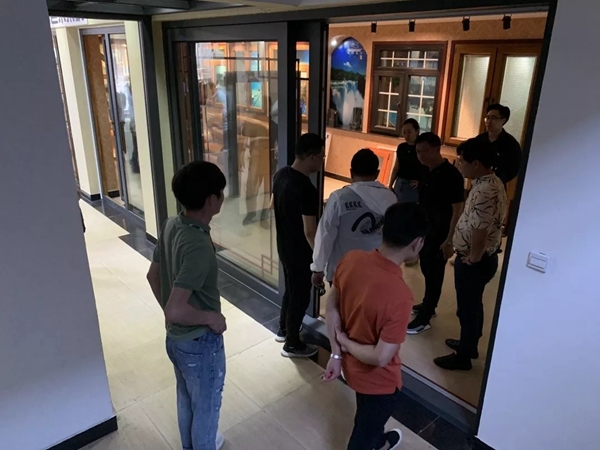 舒驰门窗迎接红星美凯龙M+团队一行参观考察