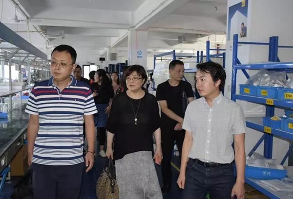 VOC智能锁迎接“中国智能锁标杆企业考察行活动”考察团一行莅临考察