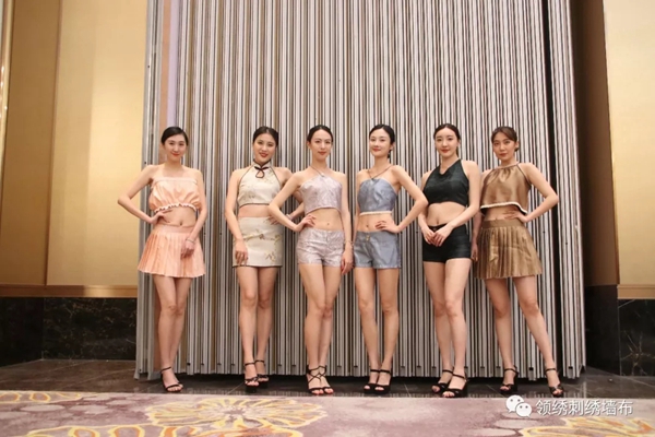 领绣刺绣墙布“赋能终端 雄霸市场”精英培训会圆满落幕，2019赢战终端！