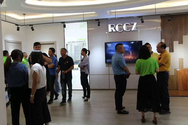 润成创展迈步国际,强势进驻美化外贸展厅!