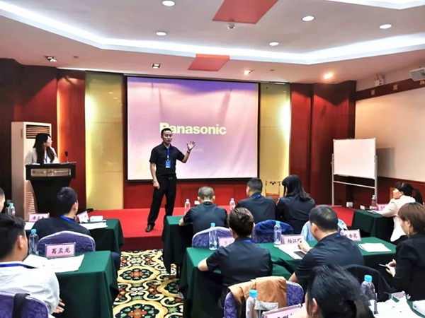 罗绮窗帘2019贵阳夏季联动会成功举行，为实现业绩长虹奋斗！