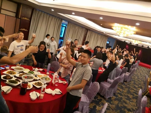 罗绮窗帘2019贵阳夏季联动会成功举行，为实现业绩长虹奋斗！