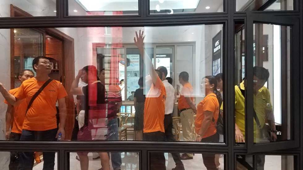 皇图威斯门窗乔迁狮山招大白泥坑工业区,开启新征程!