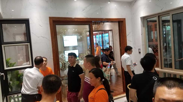 皇图威斯门窗乔迁狮山招大白泥坑工业区,开启新征程!