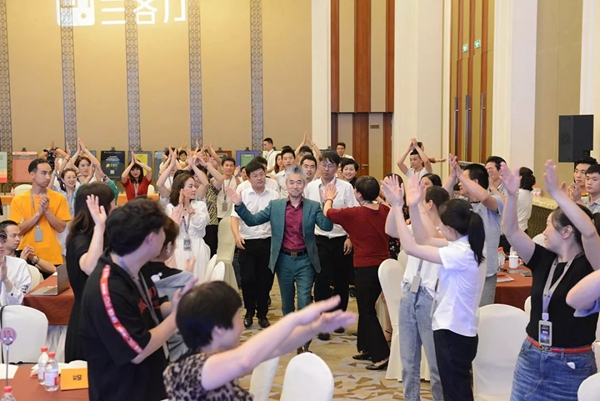 兰客厅“智慧成交”精英研习班圆满落幕 见证精英们的灿烂