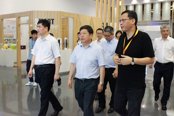 中国智能锁共享产业平台迎接国家市场监督局长黄国梁一行莅临考察交流！