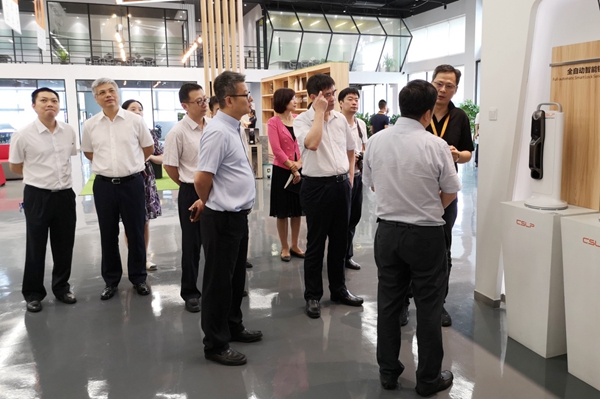 中国智能锁共享产业平台迎接国家市场监督局长黄国梁一行莅临考察交流！