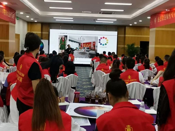 御秀刺绣墙布春秋学院成功举办第三课堂第32期培训会！