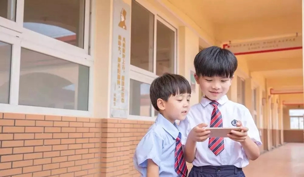 歌梵诗墙布：儿童家居潜在危险因素有哪些 该如何预防