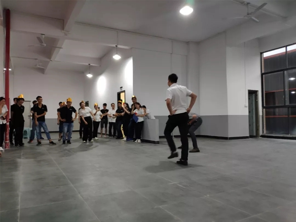 德技优品门窗6月员工庆生会圆满结束