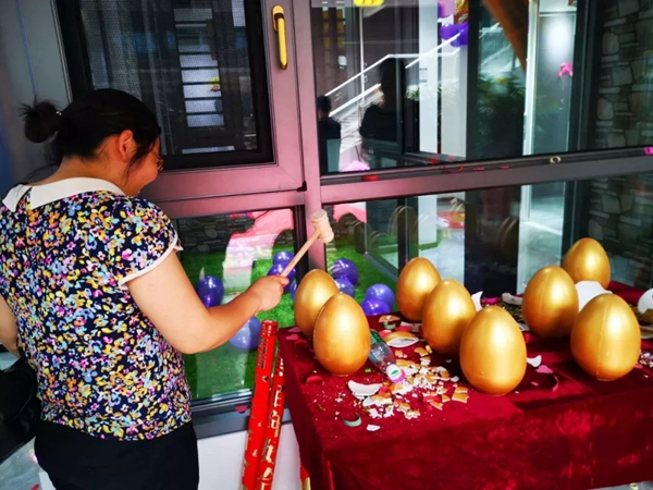 捷顺成隆门窗邵东店正式开业，迎来开门红