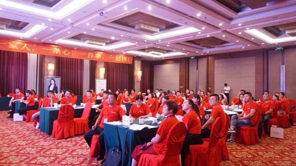 科布斯无缝墙布2019全国巡回培训公开课河南站成功举办!