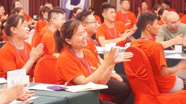 科布斯无缝墙布2019全国巡回培训公开课河南站成功举办!