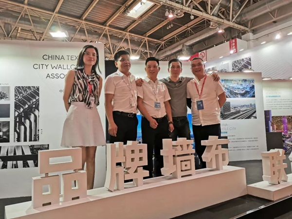 红旗无缝墙布带您直击BIFF2019现场，看“特色布”崛起之路