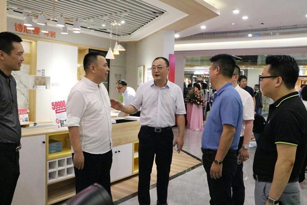 诗尼曼全屋定制受邀参加靓家居整装新零售2.0发布会