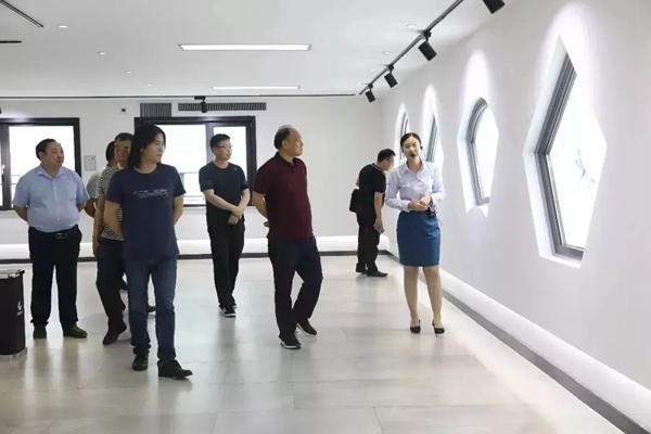 科饶恩系统门窗迎接西安高科幕墙门窗有限公司领导一行莅临考察交流