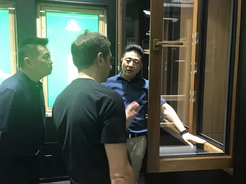 米兰之窗迎接意大利设计大师卢卡斯到访交流