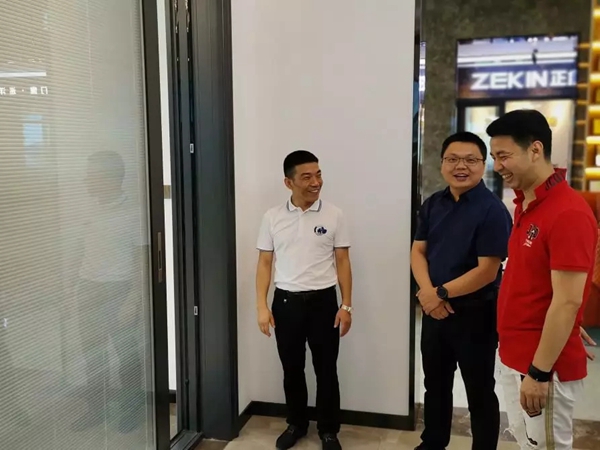 正金门窗携手慧亚传媒，签订战略合作协议