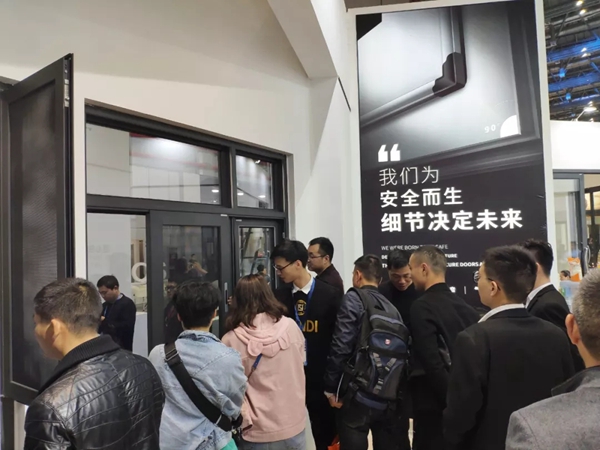 德技优品门窗与您一起相聚2019中国建博会（广州）