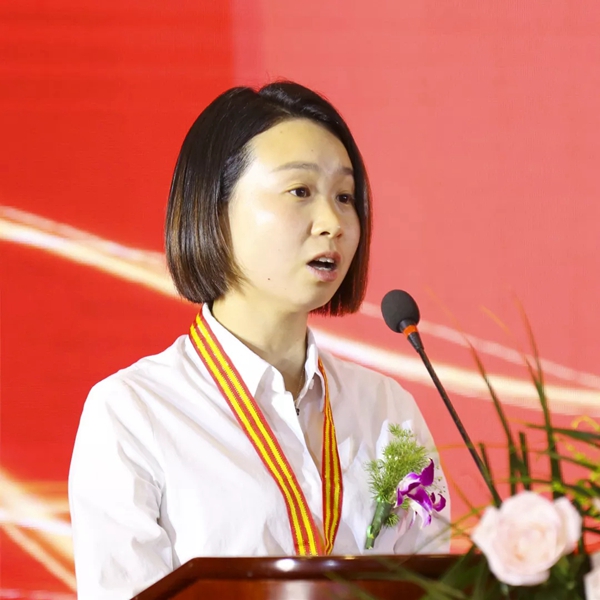 金鹏控股集团五一劳动奖章颁奖典礼暨金鹏学院开班仪式圆满举行