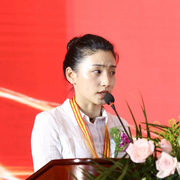 金鹏控股集团五一劳动奖章颁奖典礼暨金鹏学院开班仪式圆满举行